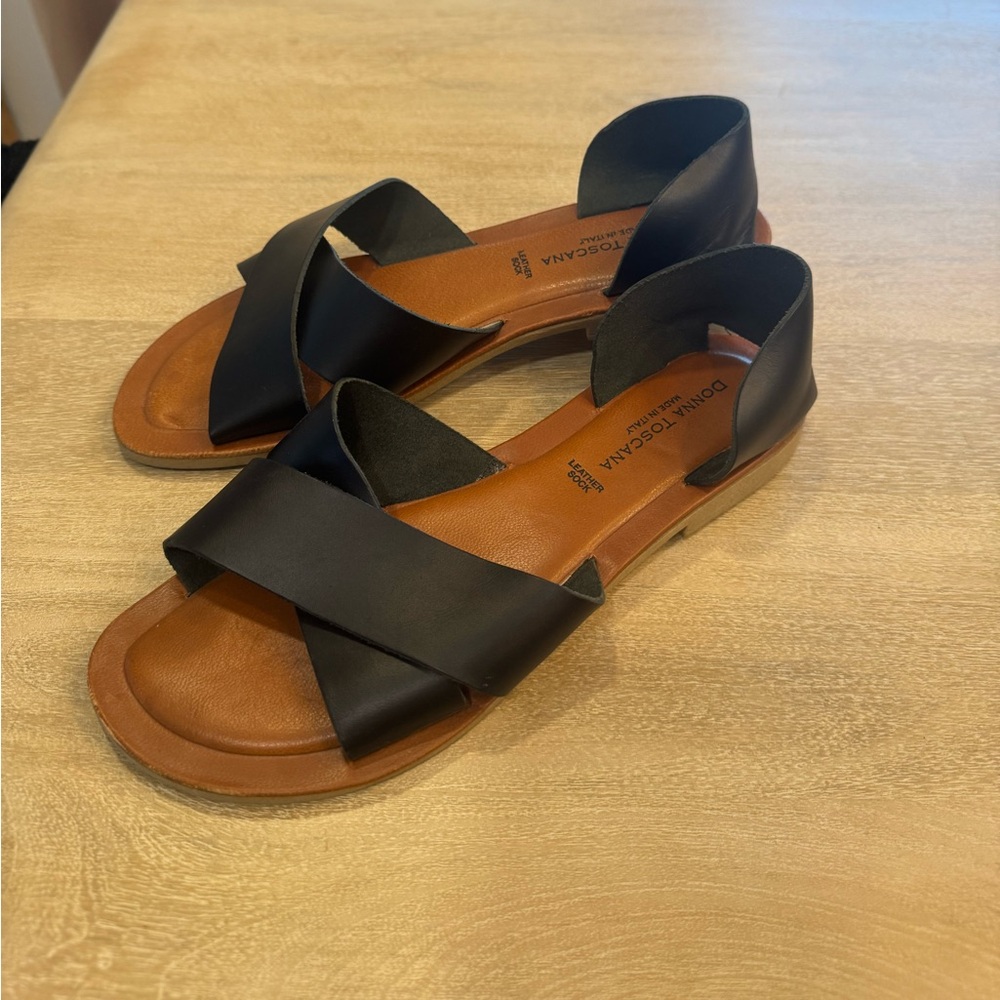 Donna Toscana women’s Sandals